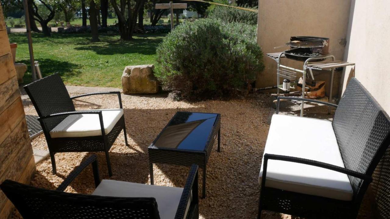 Ferienwohnung Mas Maurane - Les Lavandes Aux Portes D'Arles Tarascon Exterior foto