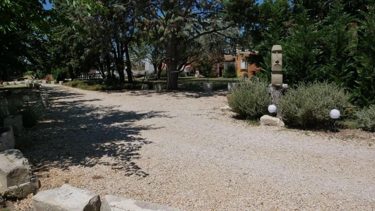 Ferienwohnung Mas Maurane - Les Lavandes Aux Portes D'Arles Tarascon Exterior foto
